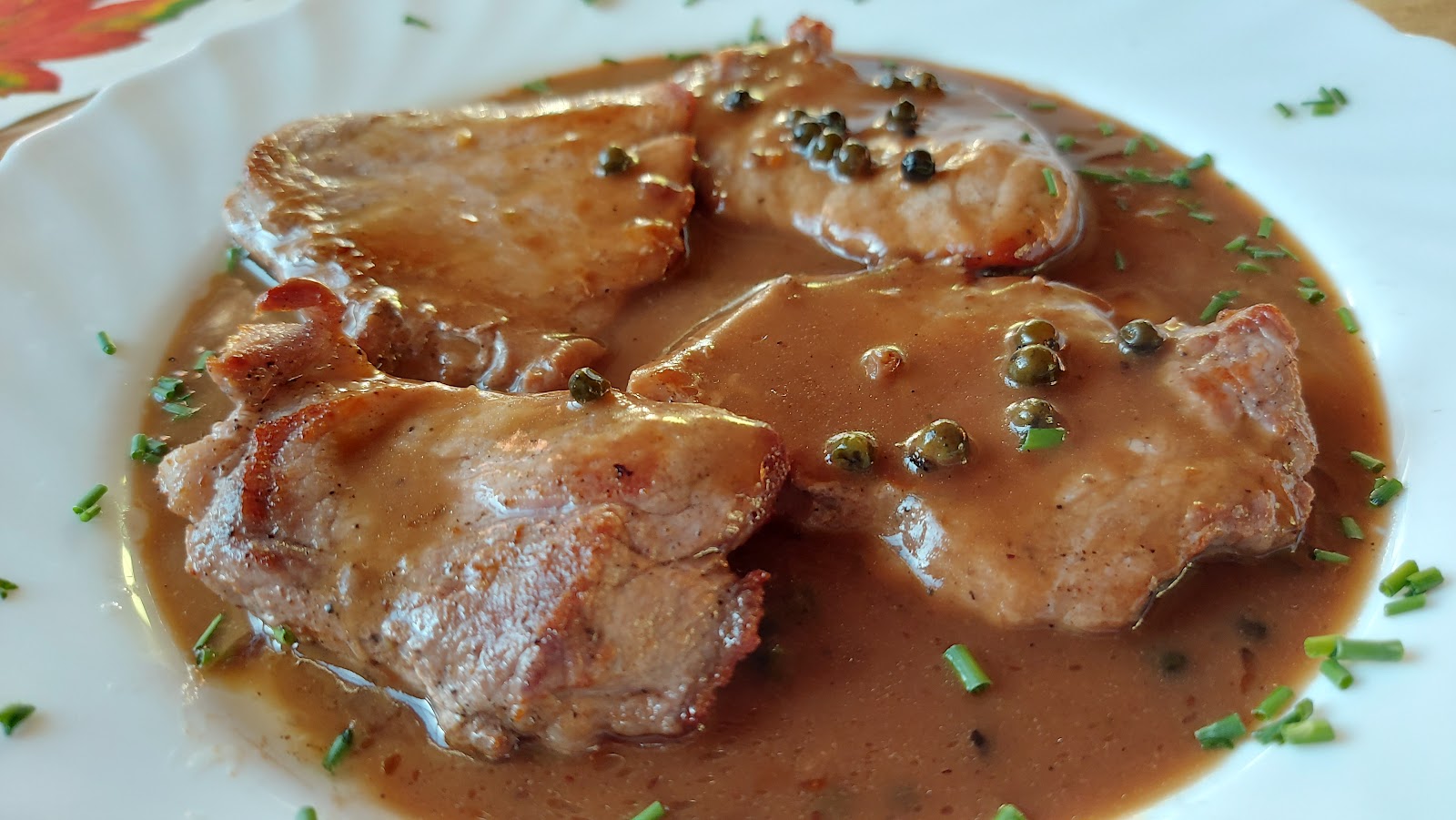 Schweinemedaillons mit grünem Pfeffer